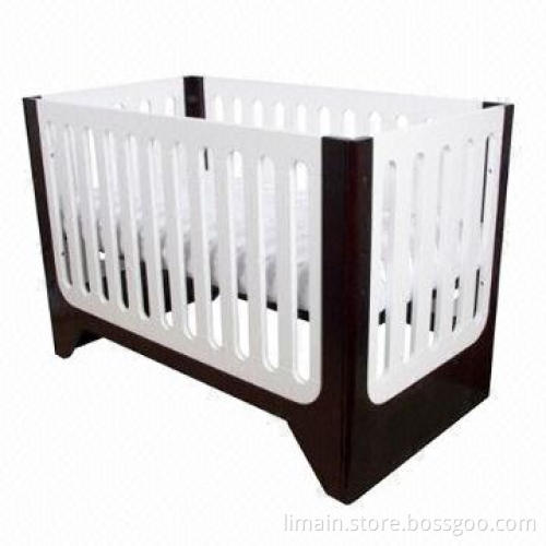 Babies' Crib, Sized 55 x 40.5 x 7.6-inch
